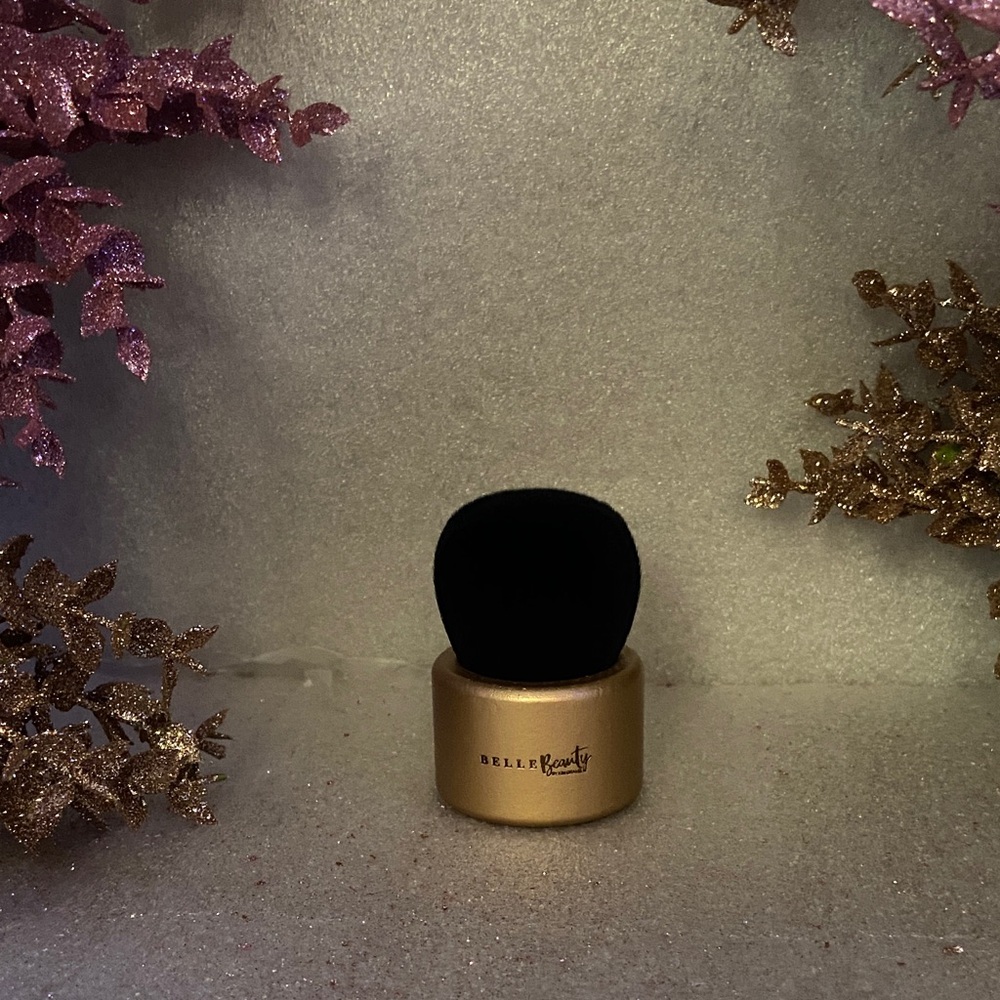 Belle by Kim Gravel Kabuki Brush